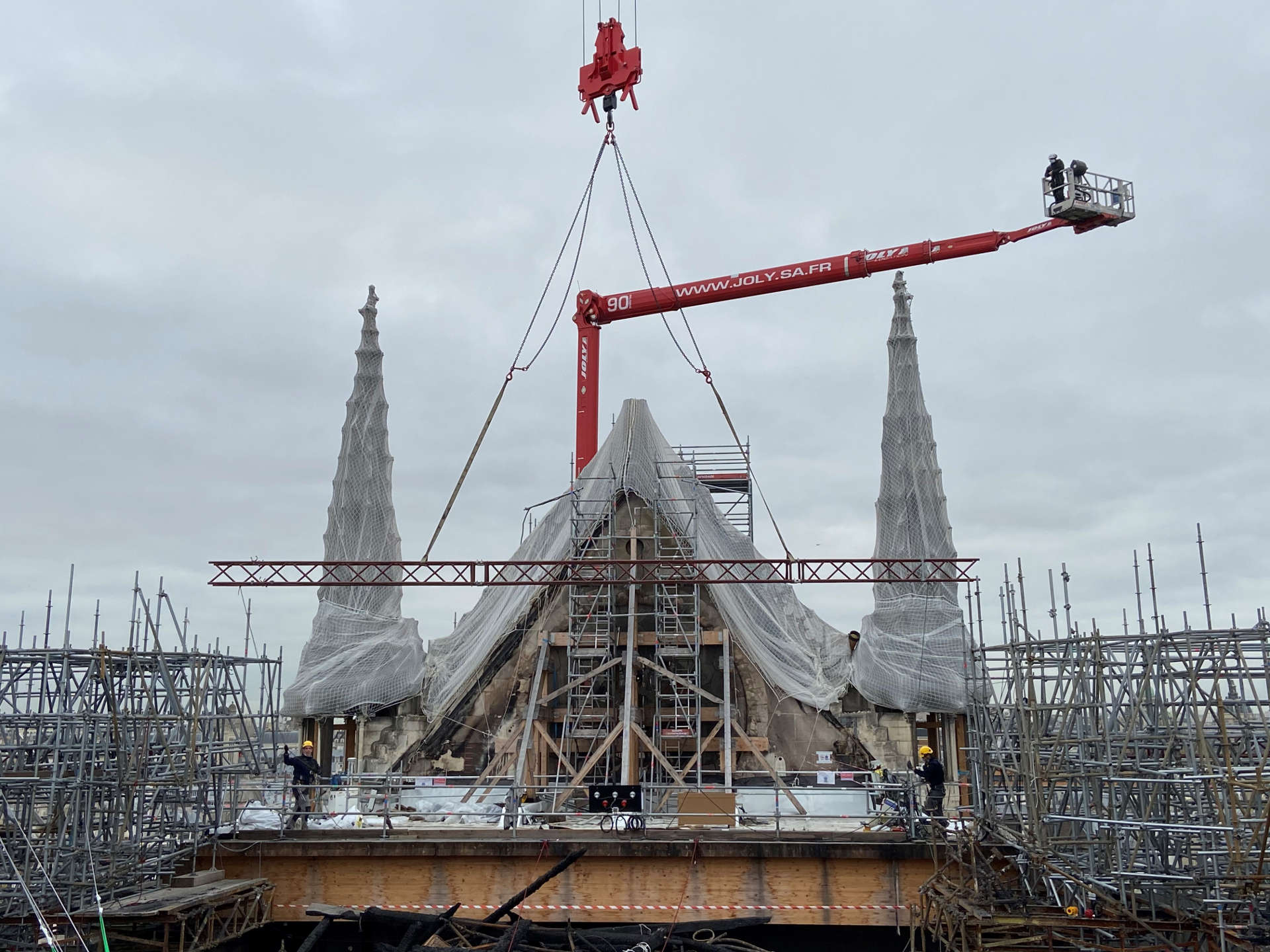 Notre Dame Scaffolding removal is complete since November!